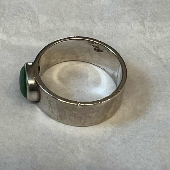 Burmese Jade Ring - Picture 9 of 15